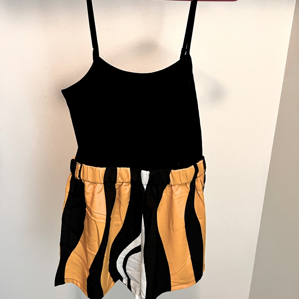 Color block Combo Belted Romper